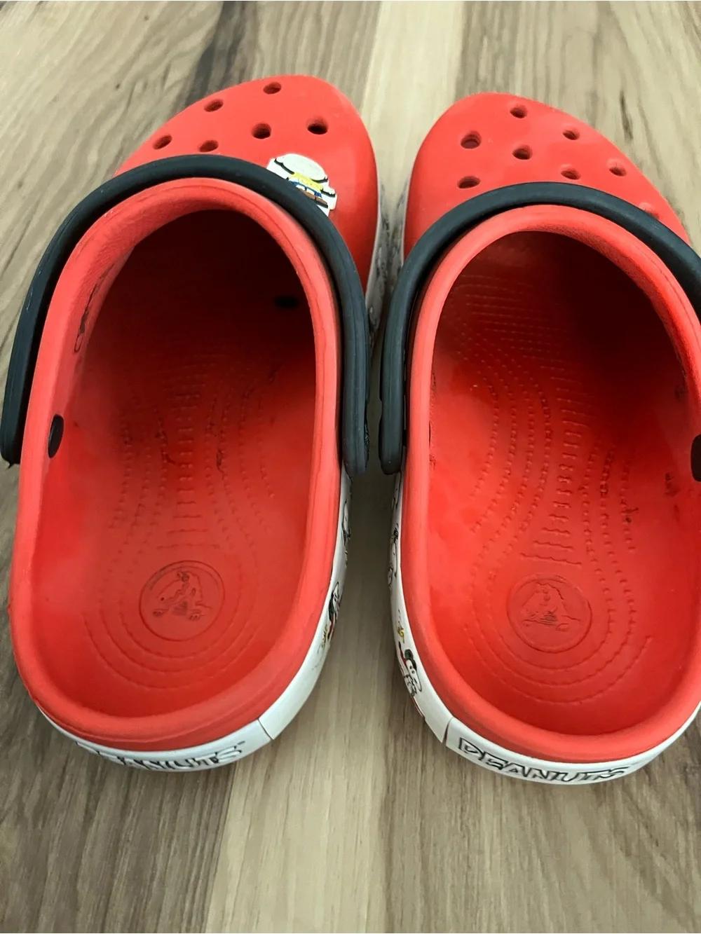 Kids Snoopy Woodstock Peanuts Crocs Red SIZE 1